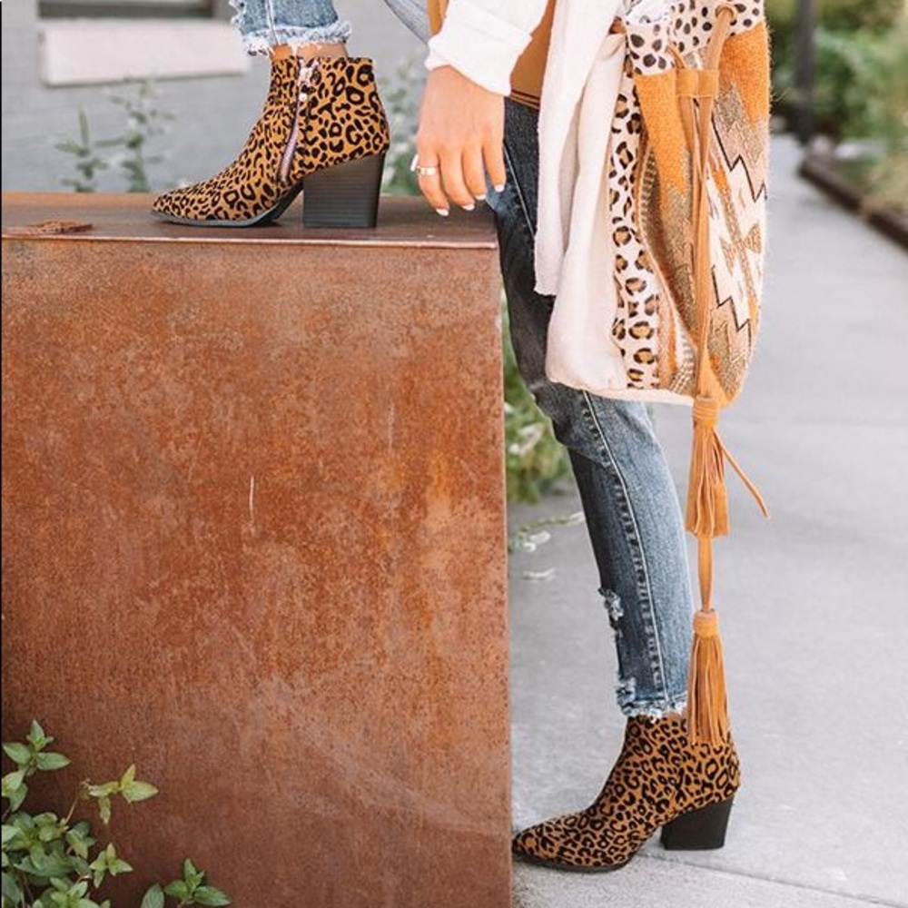 The Nava Leopard ๐ bootie - Picture 5 of 8